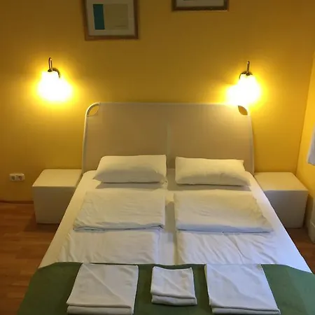 Club & Apartman Budapest