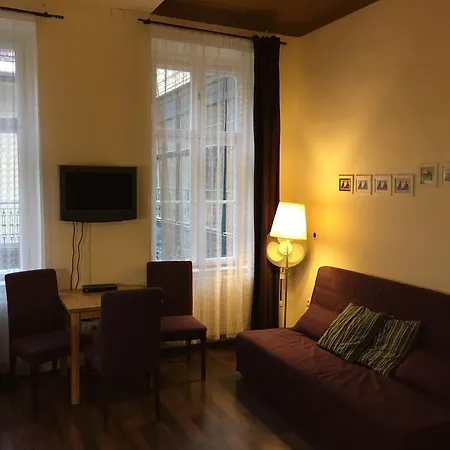 Apartman Club &