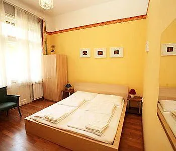 Club & Apartman Budapest