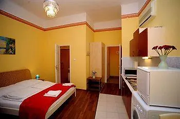 Apartman Club &