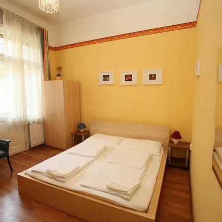 Apartman Club &