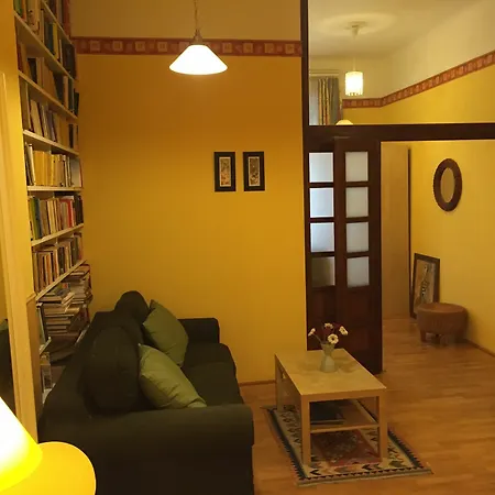 Club & * Budapeşte