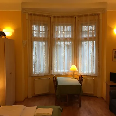 Club & Apartman