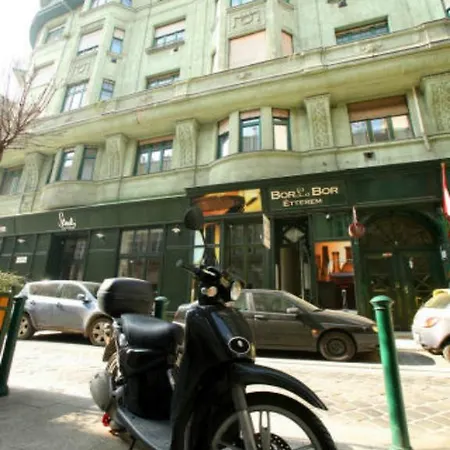 Club & Будапешт